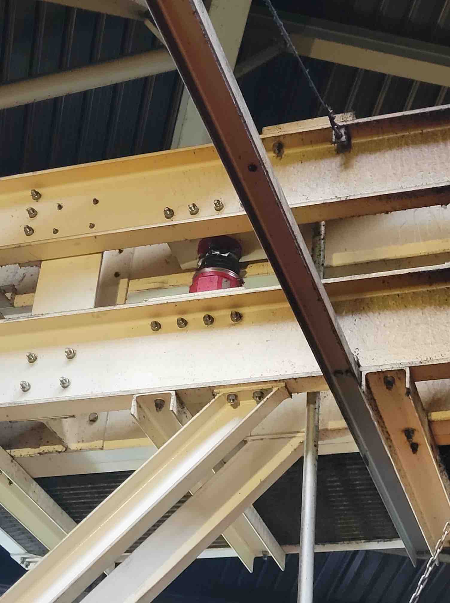 Furnace firebreak cleaning: girders Furnace firebreak cleaning: girders